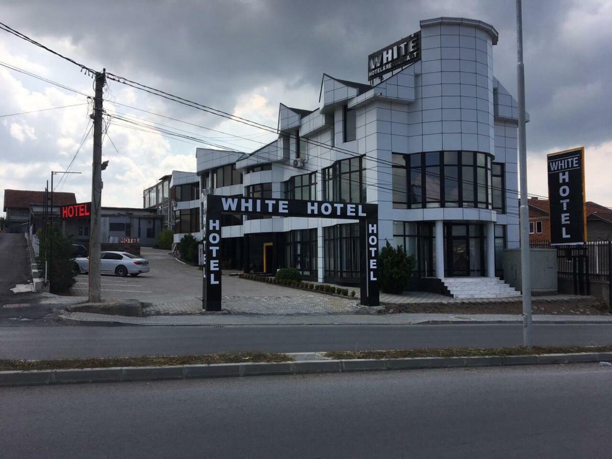 Family White Hotel Gjilan Exterior foto